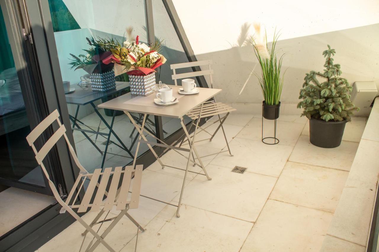 קלוז'-נאפוקה Wings Luxury Suites מראה חיצוני תמונה